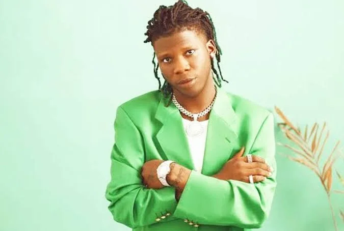 Seyi Vibez image 11