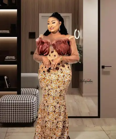 photo by web.facebook.com