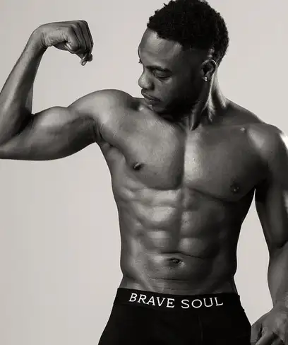 photo by thefamousnaija.com