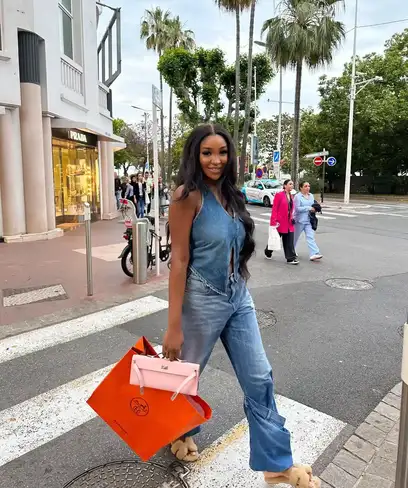 photo by web.facebook.com