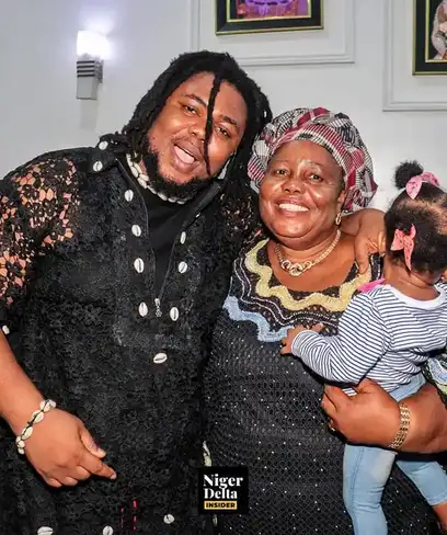 photo by facebook.com