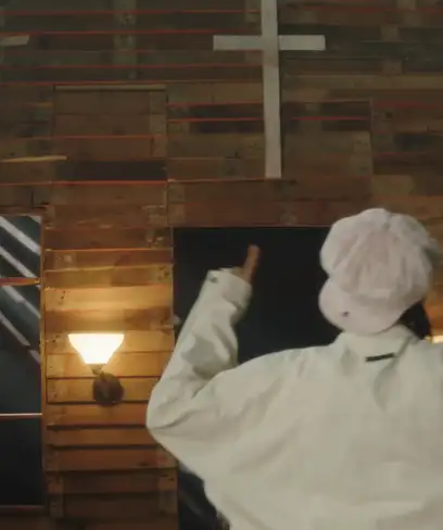 photo by youtube.com