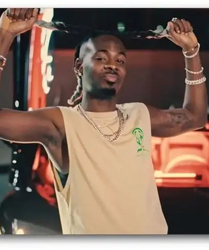 photo by Isidore Akele