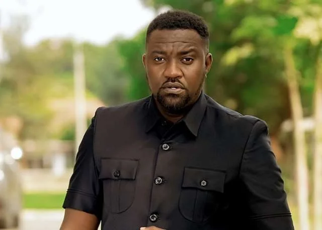 John Dumelo image 5