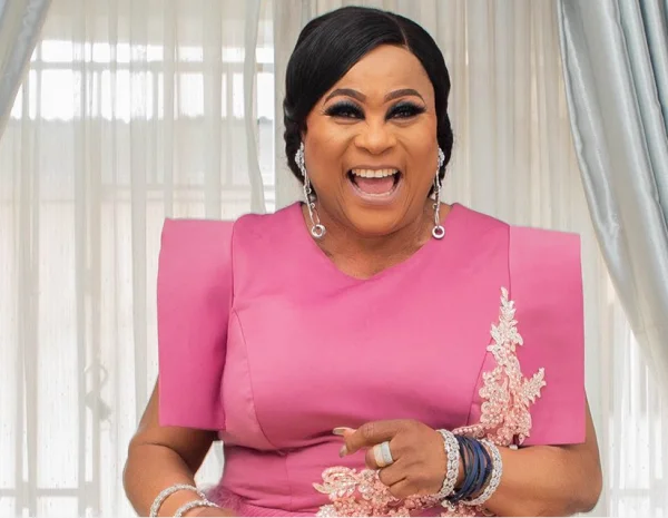 Sola Sobowale image 2