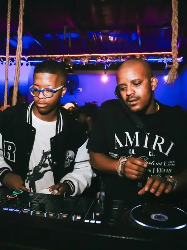 photo by web.facebook.com