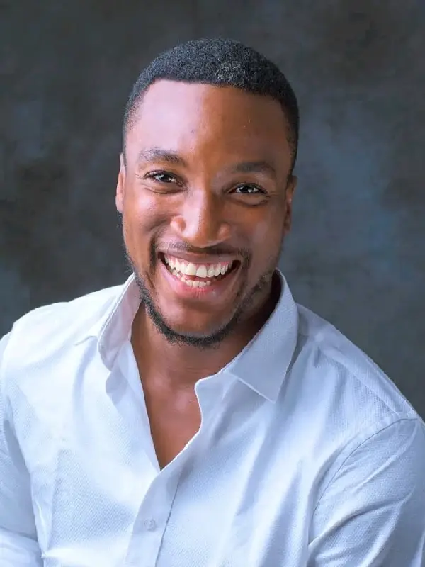 photo by biographle.com