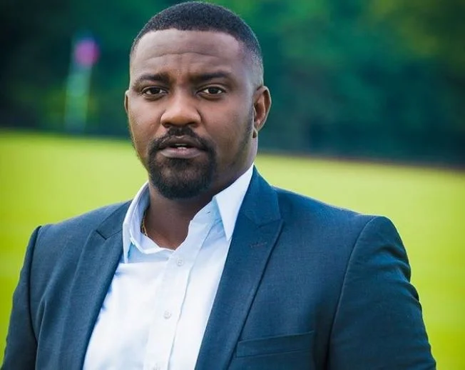 John Dumelo dp picture