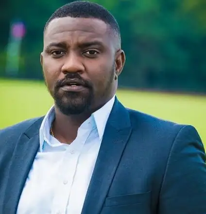 John Dumelo