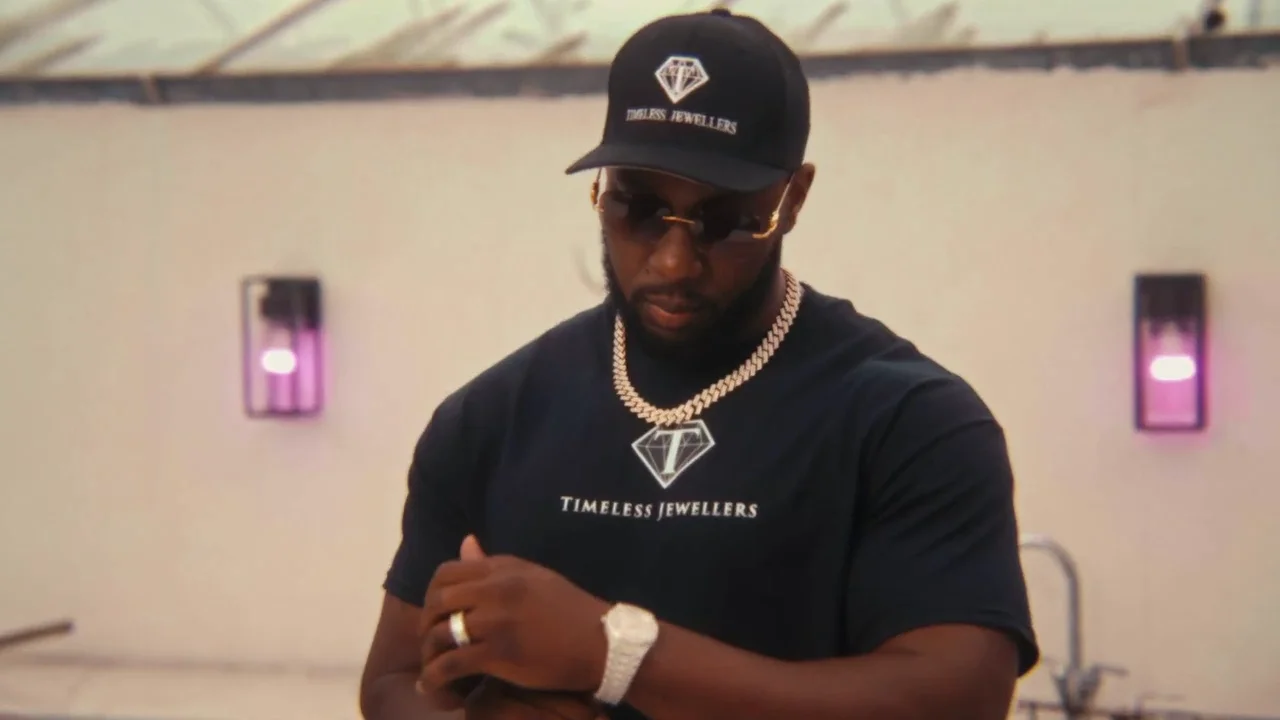 Phyno, Arrdee image 14