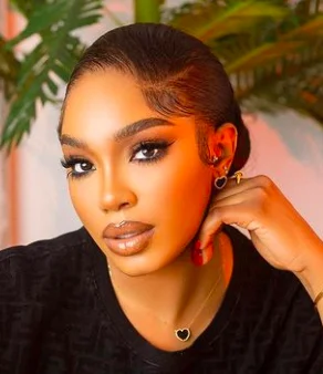 Sharon Ooja dp picture