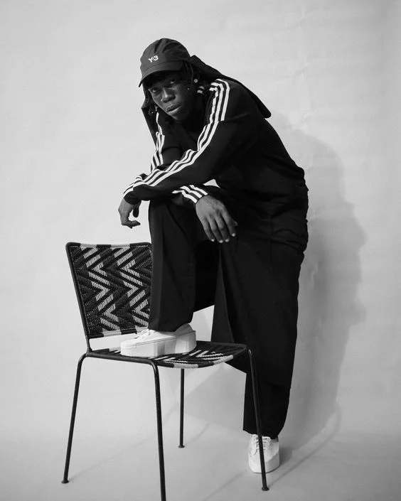 Seyi Vibez image 1