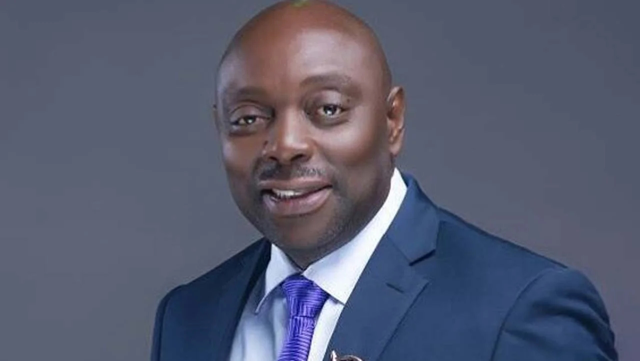 Segun Arinze image 0