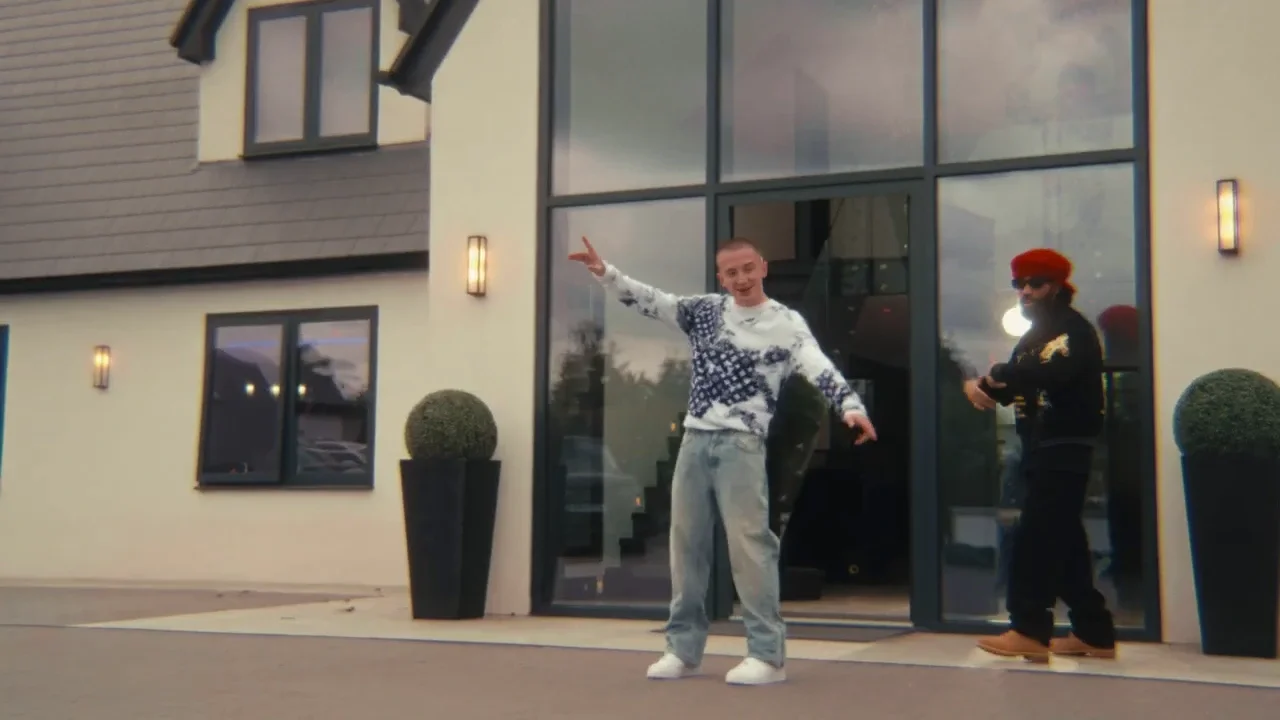 Phyno, Arrdee image 6