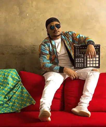 photo by web.facebook.com