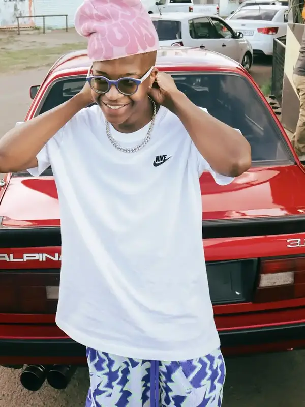 photo by web.facebook.com