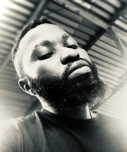 photo by music.apple.com