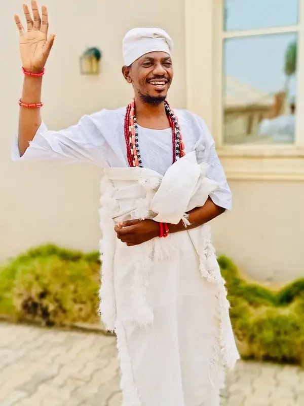 photo by web.facebook.com