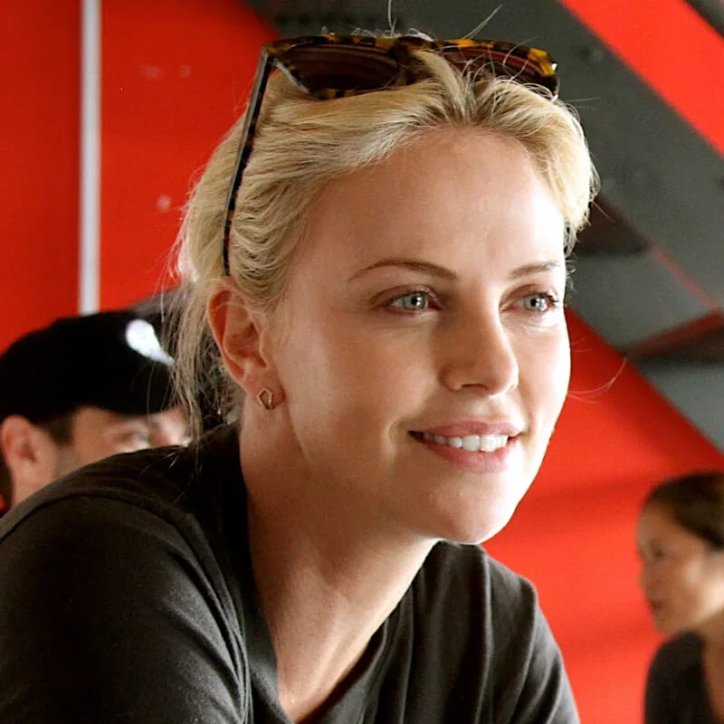 Charlize Theron dp picture