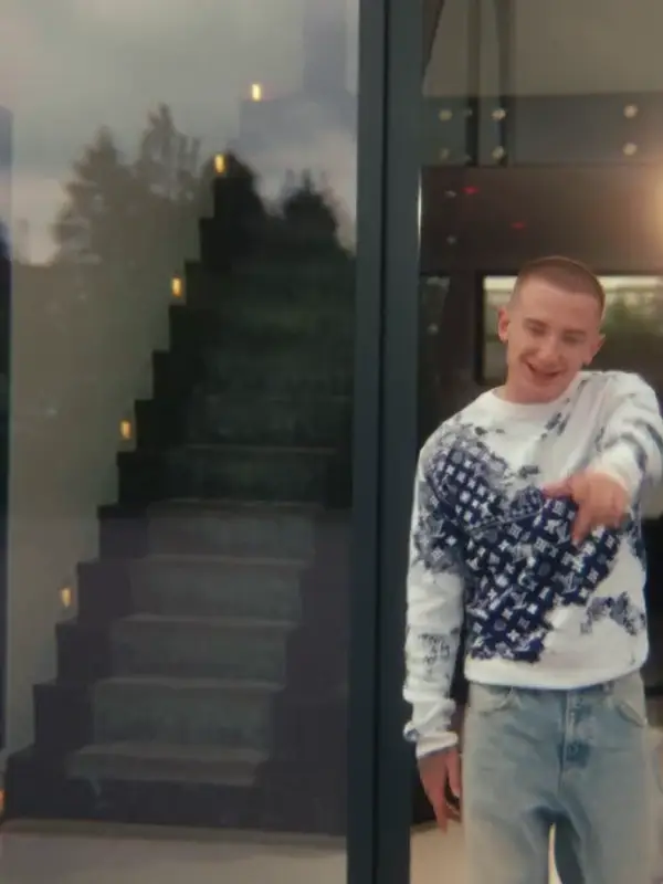 photo by youtube.com