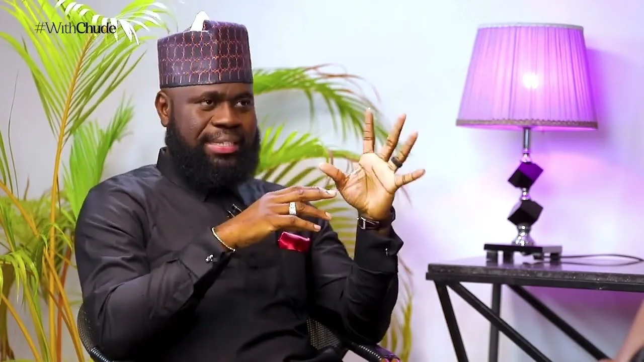 Lasisi Elenu image 2