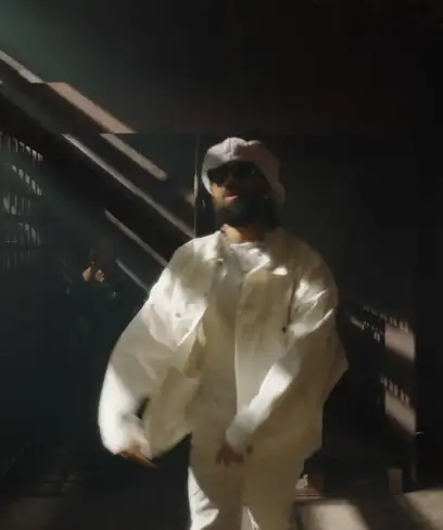 photo by youtube.com