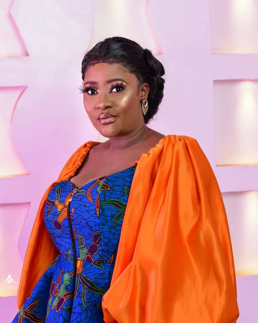 Biola Adekunle dp picture