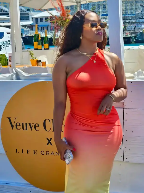 photo by web.facebook.com