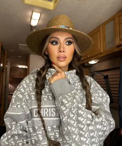 photo by web.facebook.com