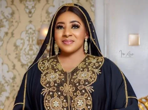 Mide Martins image 17