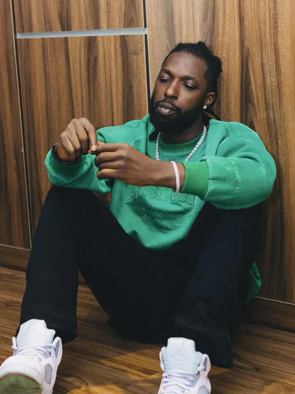 photo by web.facebook.com