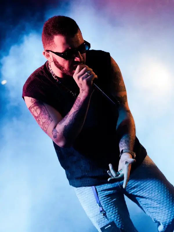 photo by web.facebook.com