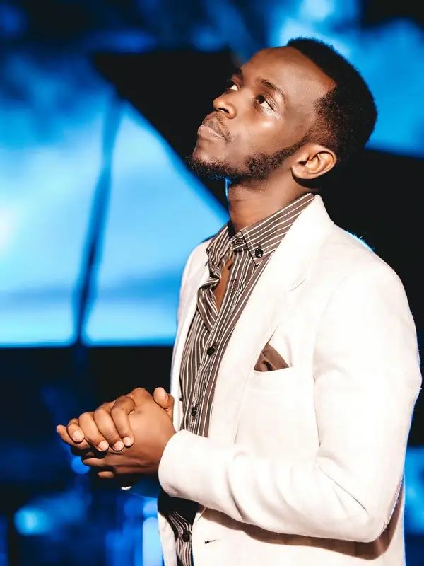 photo by web.facebook.com