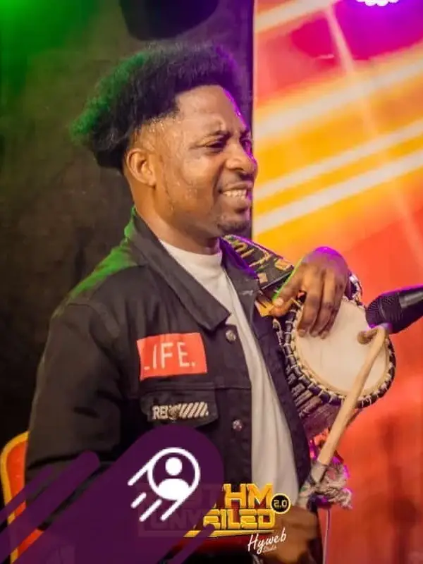 photo by web.facebook.com