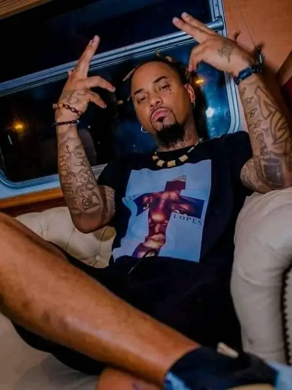 photo by web.facebook.com