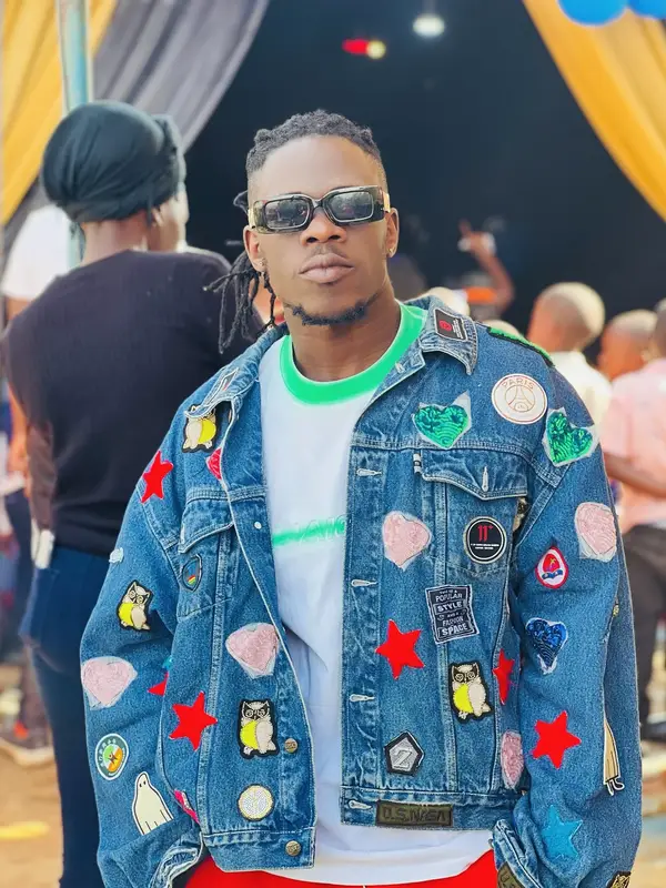 photo by web.facebook.com