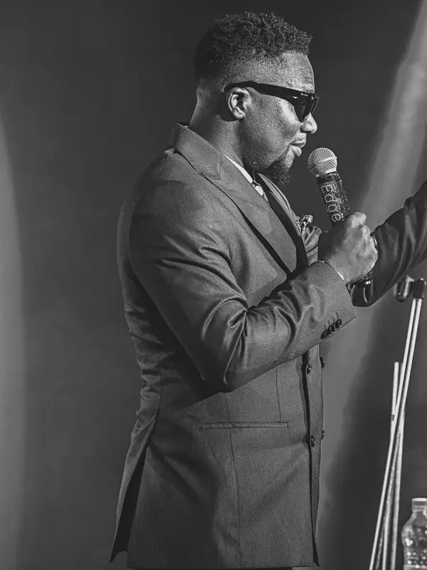 photo by web.facebook.com