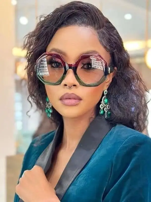 photo by thedailybiography.com