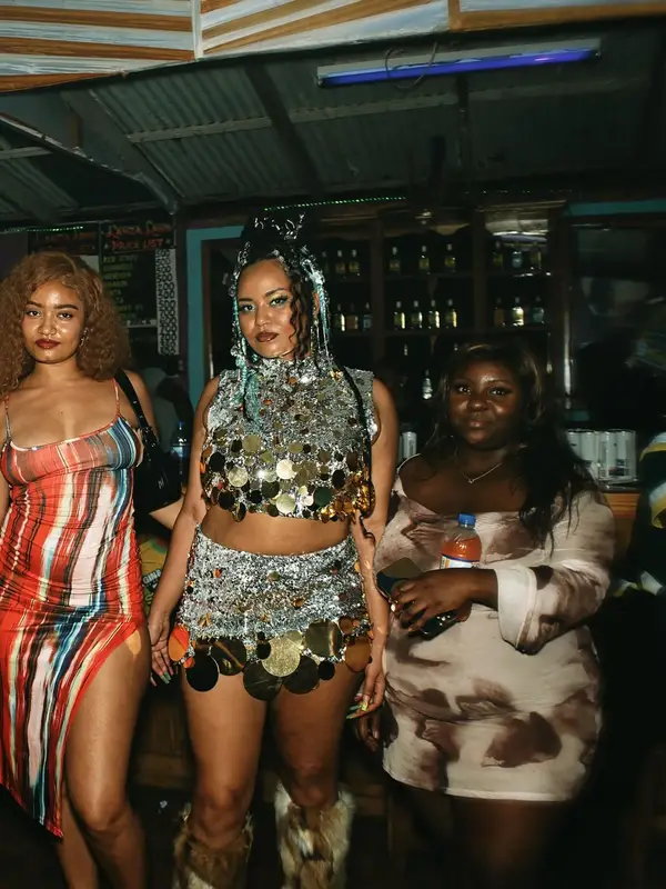 photo by web.facebook.com