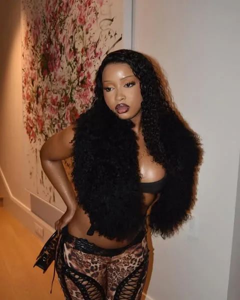 Uncle Waffles image 0