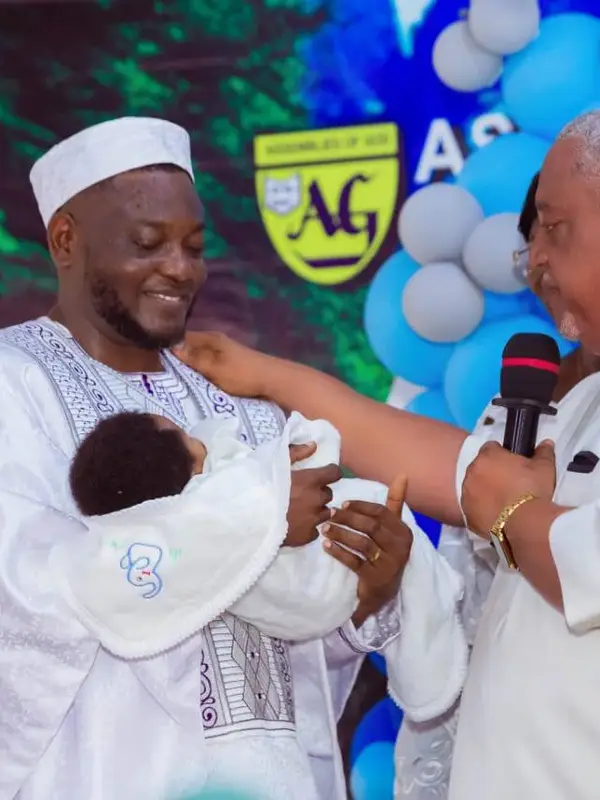 photo by web.facebook.com