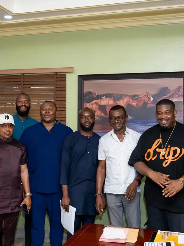 photo by web.facebook.com