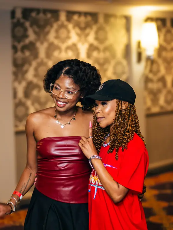 photo by web.facebook.com