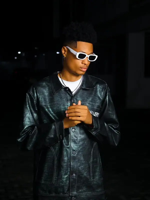 photo by web.facebook.com