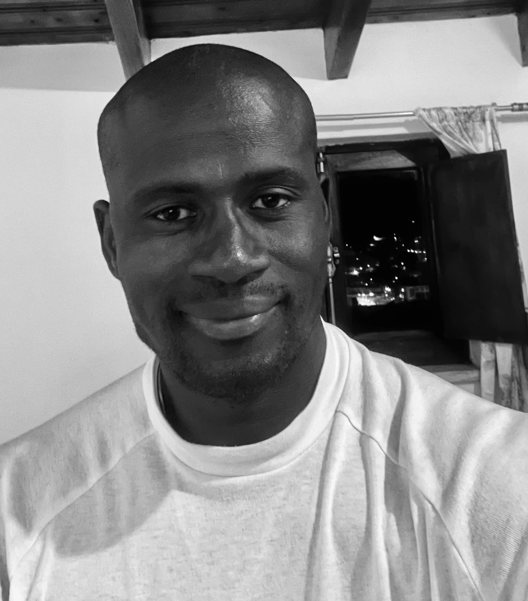 William Bechester Ntchalá image 0