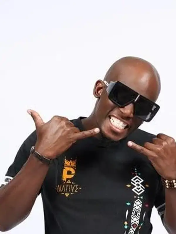 photo by africanmusiclibrary.org