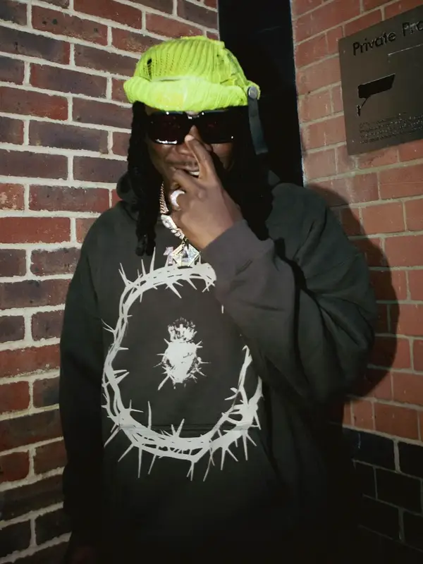 photo by web.facebook.com