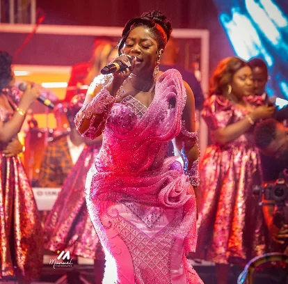 Piesie Esther image 0