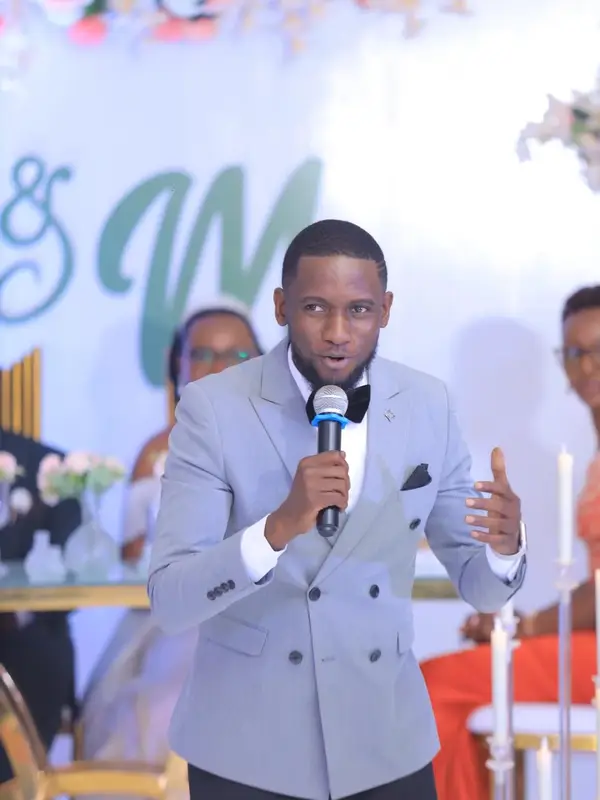 photo by web.facebook.com