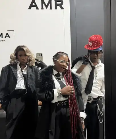 photo by web.facebook.com